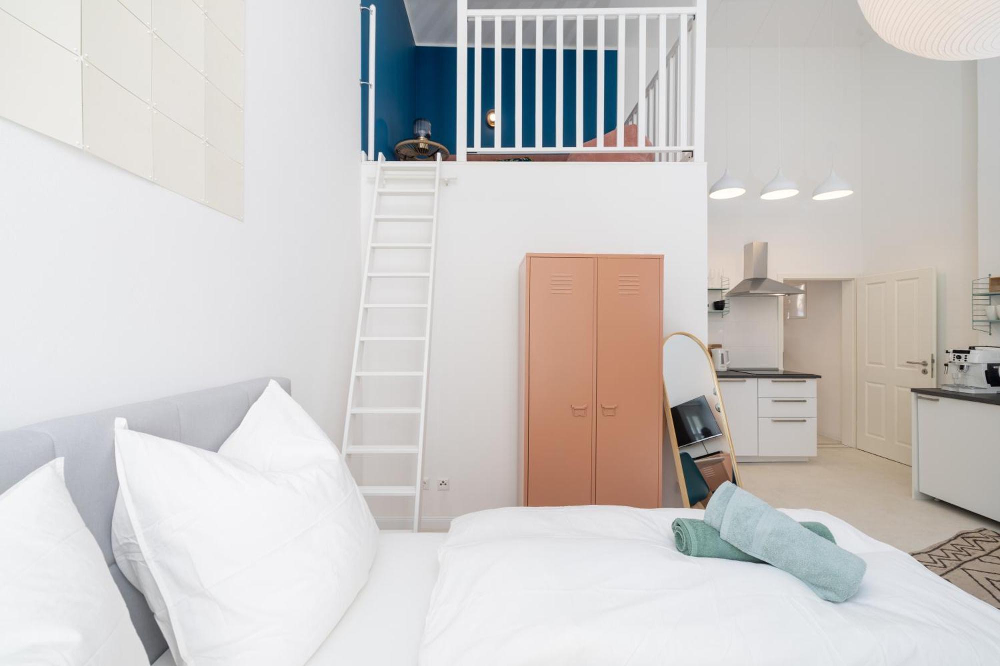 Great 2-Room Loft With 2 Bathrooms And 2 Kitchen Berlin Exteriör bild